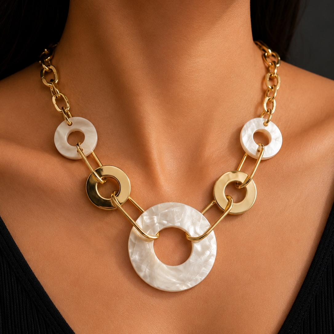 Luna Pearl Necklace